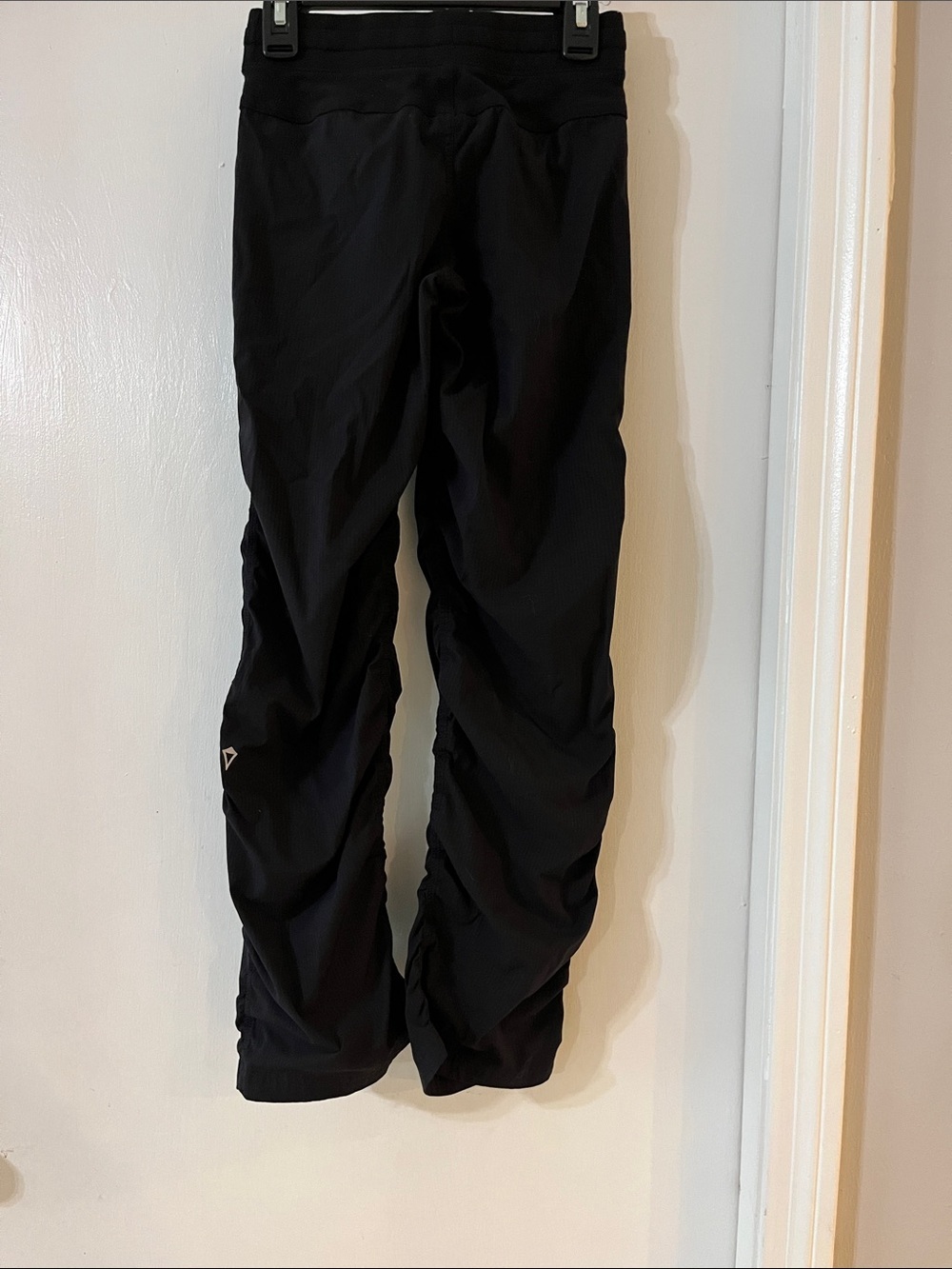 Ivivva Black Athletic pants with Reflective Logo